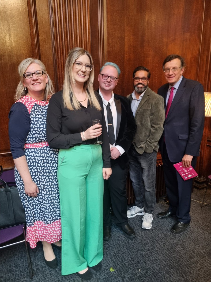 squary0803's tweet photo. Very honoured to be a VIP guest of the @nmcnews at @theRCN awards today in London with @Alex27961 @RohitSagoo @yculfree. Feeling inspired by all the finalists, and incredibly proud to be a nurse #RCNAwards https://t.co/8HTgqaHPWC