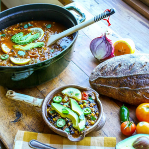 SimplySorghum's tweet photo. This Tex-Mex Chili will warm you to the core, plus it's PERFECT for meal prepping! Grab the ingredient list 👉 https://t.co/TtPSunz3ZF
#fallmeals #sorghummeals #SorghumRecipes https://t.co/5HvKtVHviW