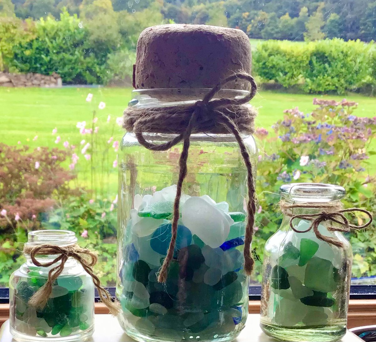 cloudymamma's tweet photo. Beach 🏖 finds… 🌊 pots of Sea Glass and a Cork Fishing Float🌊
Junk to some… treasures to me!
#ThePhotoHour #beach #SeaGlass #MyWindowView https://t.co/kQYues1hZA