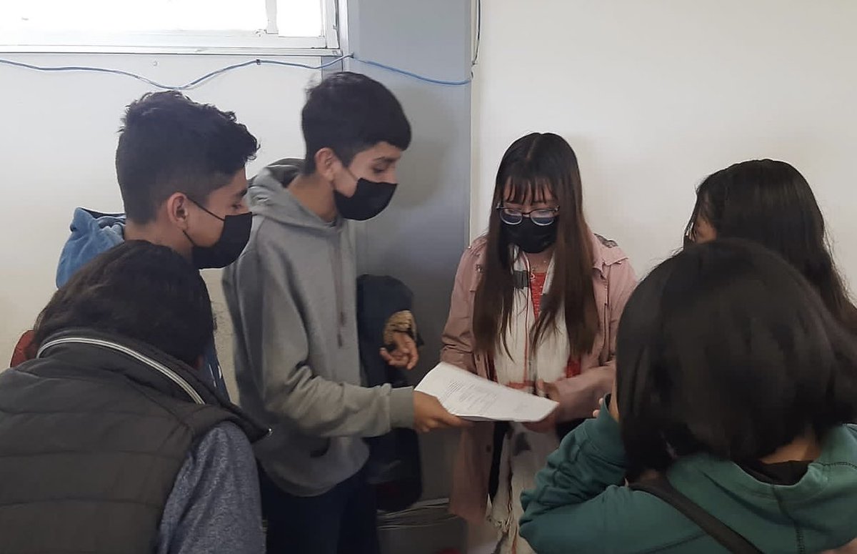 UPFIM_Oficial's tweet photo. La Mtra. Diana Hernández Gómez, docente de Ing. Financiera impartió la conferencia “¿Por qué el emprendimiento es importante para la vida profesional?”, a estudiantes del Cobaeh Chilcuautla. 
¡La #UPFIM los espera el próximo ciclo escolar!
#LlegasteAquíParaTriunfar https://t.co/fSSWNMLoWm