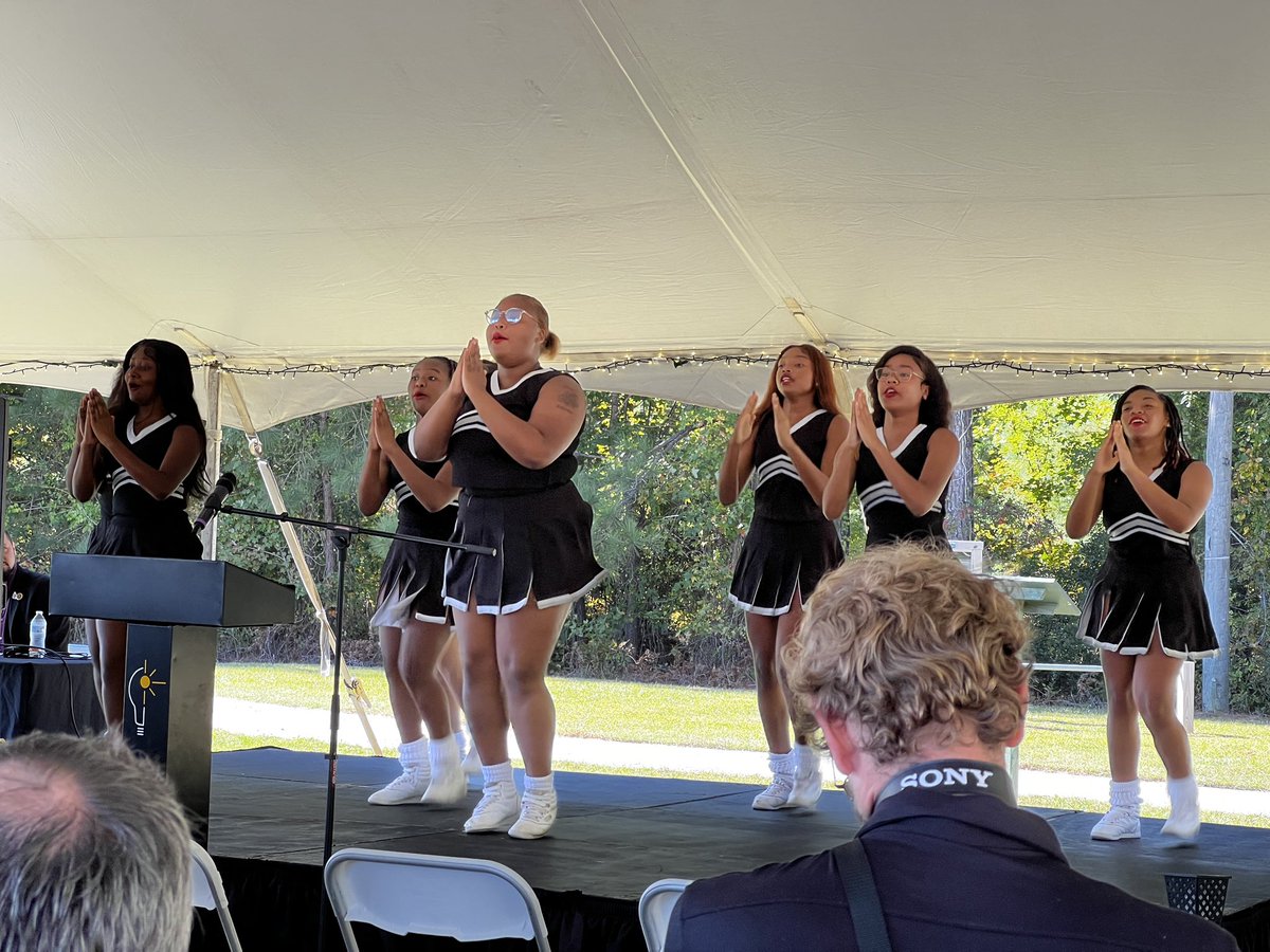 nccleanenergy's tweet photo. #SolarFest is underway here in Roanoke Rapids hosted by our friends at the @center4ee_! Presentations from @NCDEQ, @NC_Governor, @GeenexSolar and many others! https://t.co/BH0dKUCqRQ