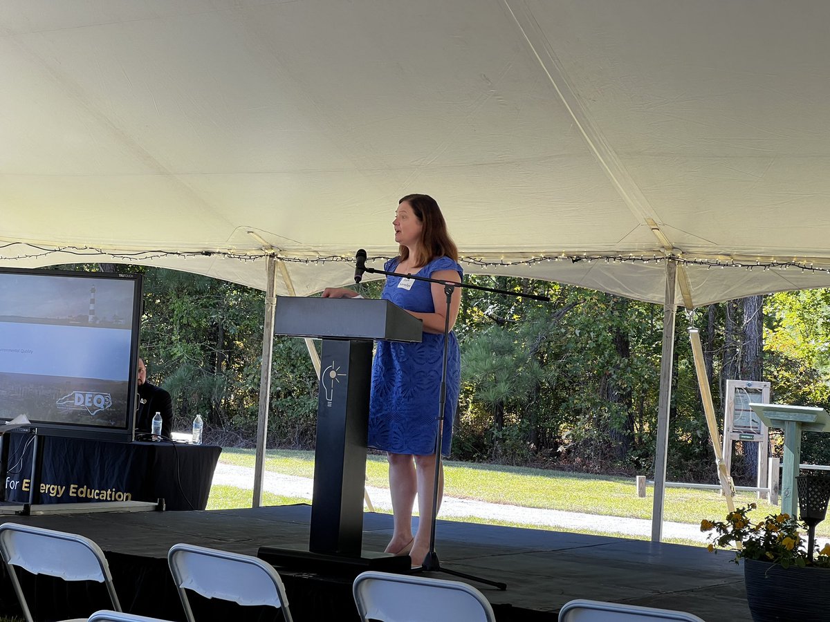 nccleanenergy's tweet photo. #SolarFest is underway here in Roanoke Rapids hosted by our friends at the @center4ee_! Presentations from @NCDEQ, @NC_Governor, @GeenexSolar and many others! https://t.co/BH0dKUCqRQ