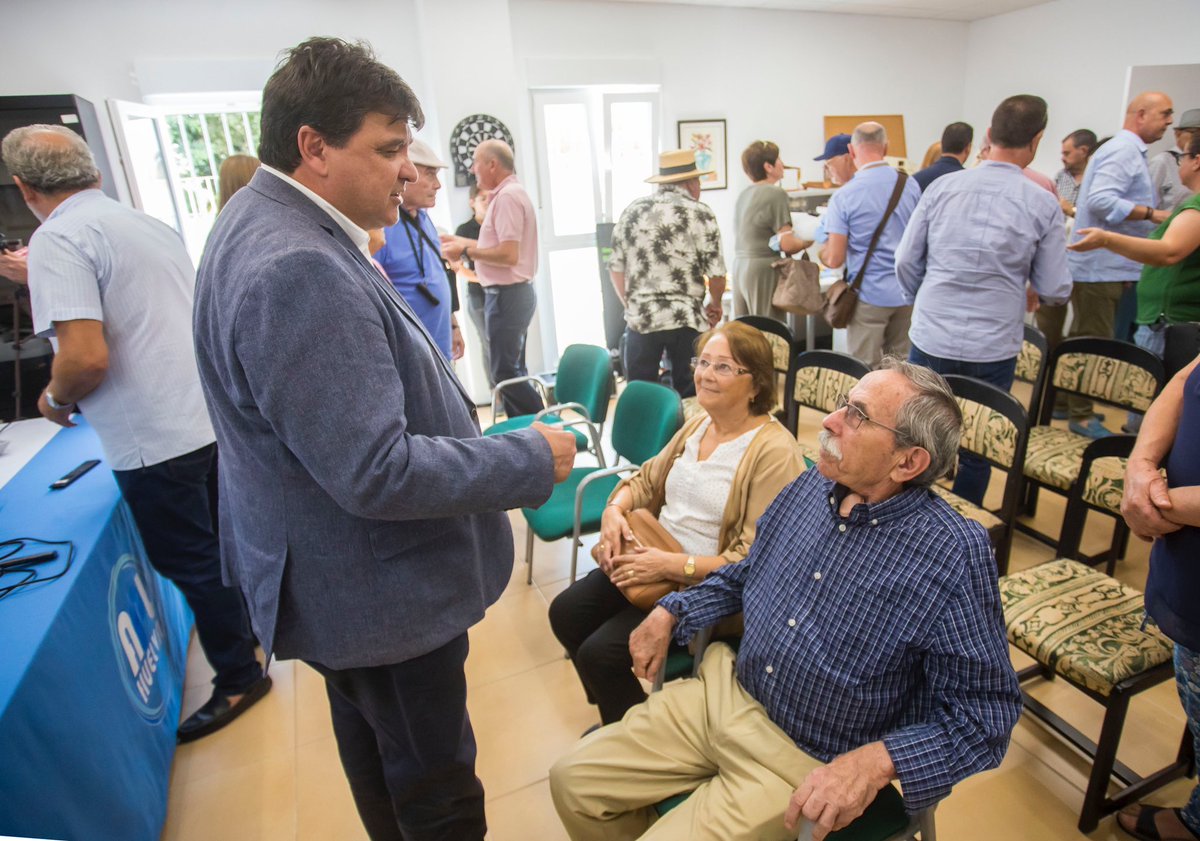 GabrielCruzSt's tweet photo. Hemos vivido unos momentos emocionantes al inaugurar la sede la Asociación Onubense de Personas Laringectomizadas. Hacen un trabajo clave para dar apoyo en momentos muy difíciles y necesitaban un espacio con prestaciones suficientes para l@s usari@s. https://t.co/EGWwM4bVnj