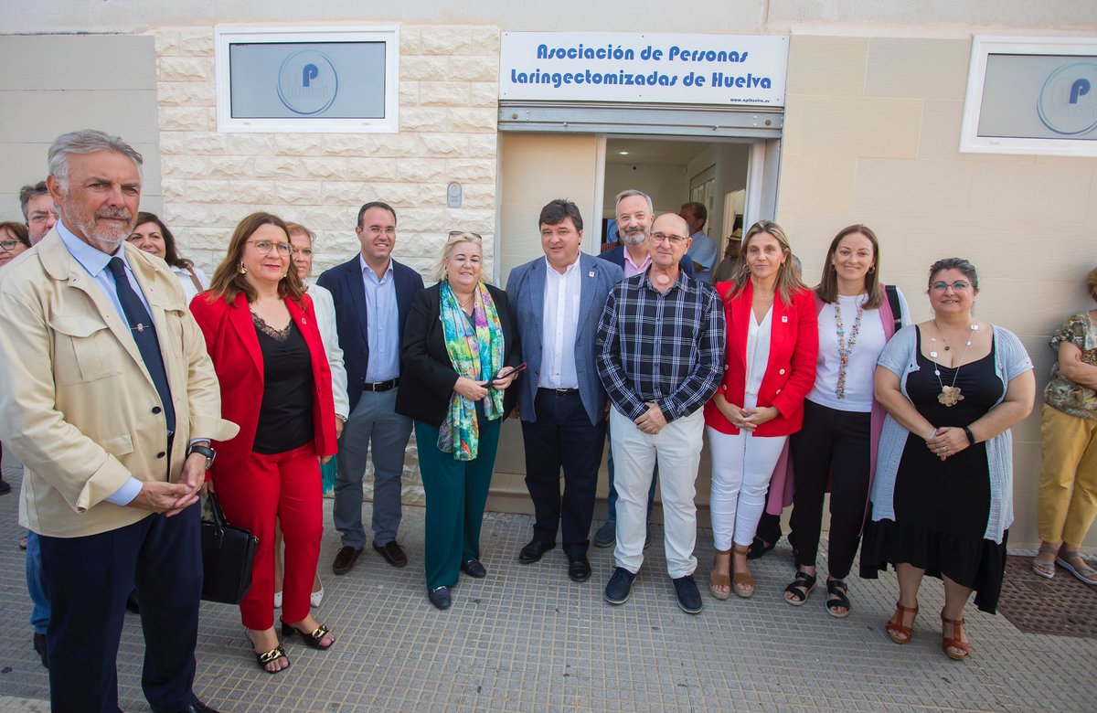 GabrielCruzSt's tweet photo. Hemos vivido unos momentos emocionantes al inaugurar la sede la Asociación Onubense de Personas Laringectomizadas. Hacen un trabajo clave para dar apoyo en momentos muy difíciles y necesitaban un espacio con prestaciones suficientes para l@s usari@s. https://t.co/EGWwM4bVnj