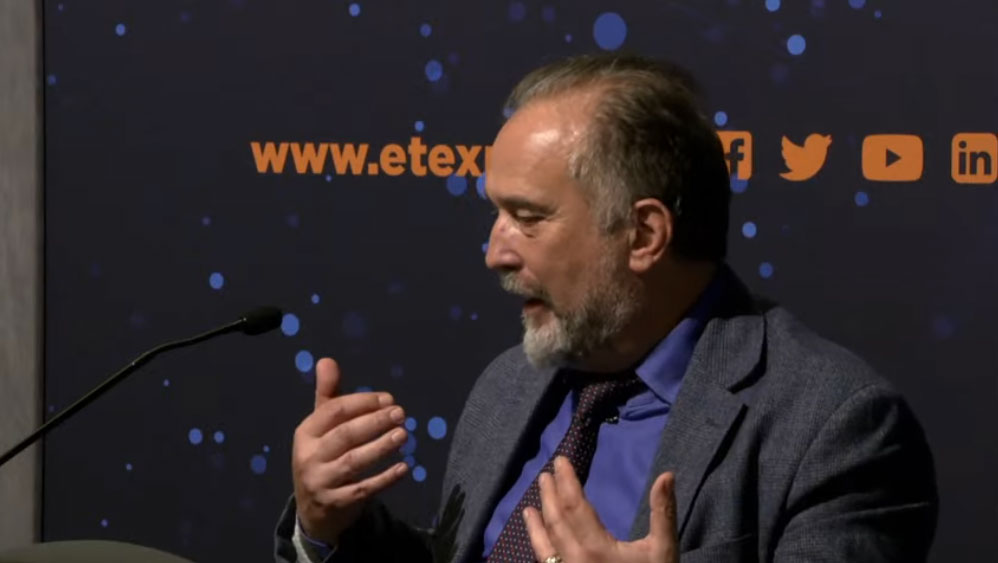 arpatoscana's tweet photo. Annunciate a Ete2021, nell'ambito dell'accordo quadro con @Geologi_Toscana, Franceschini e Lapira - geologi ARPAT - presentano a #Ete22, al seminario organizzato da @cngeologi, linee guida per il monitoraggio delle acque sotterranee in corpi idrici a media e bassa permeabilità https://t.co/2KPOAmgZ7K