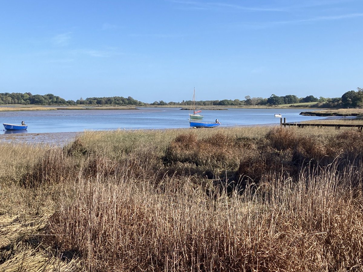 markeaves3's tweet photo. Day 12 - now done.  Great weather and lovely scenery.  Just 19km long but feeling a little weary now.  Really looking forward to walking with my sister - Kate - tomorrow from Chillesford to Bawdsey Quay. https://t.co/h06Gj5uQrY