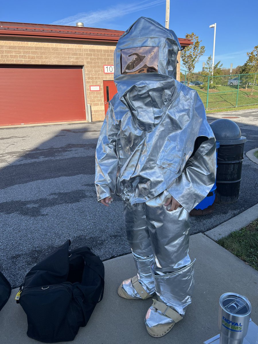 OHSPSA1's tweet photo. No it is not Halloween yet. Fire Cadetโs are exploring various #HazMat PPE #firstresponders #cte #hazmatops @oactep @OJSHSLearns https://t.co/FzRetF761a