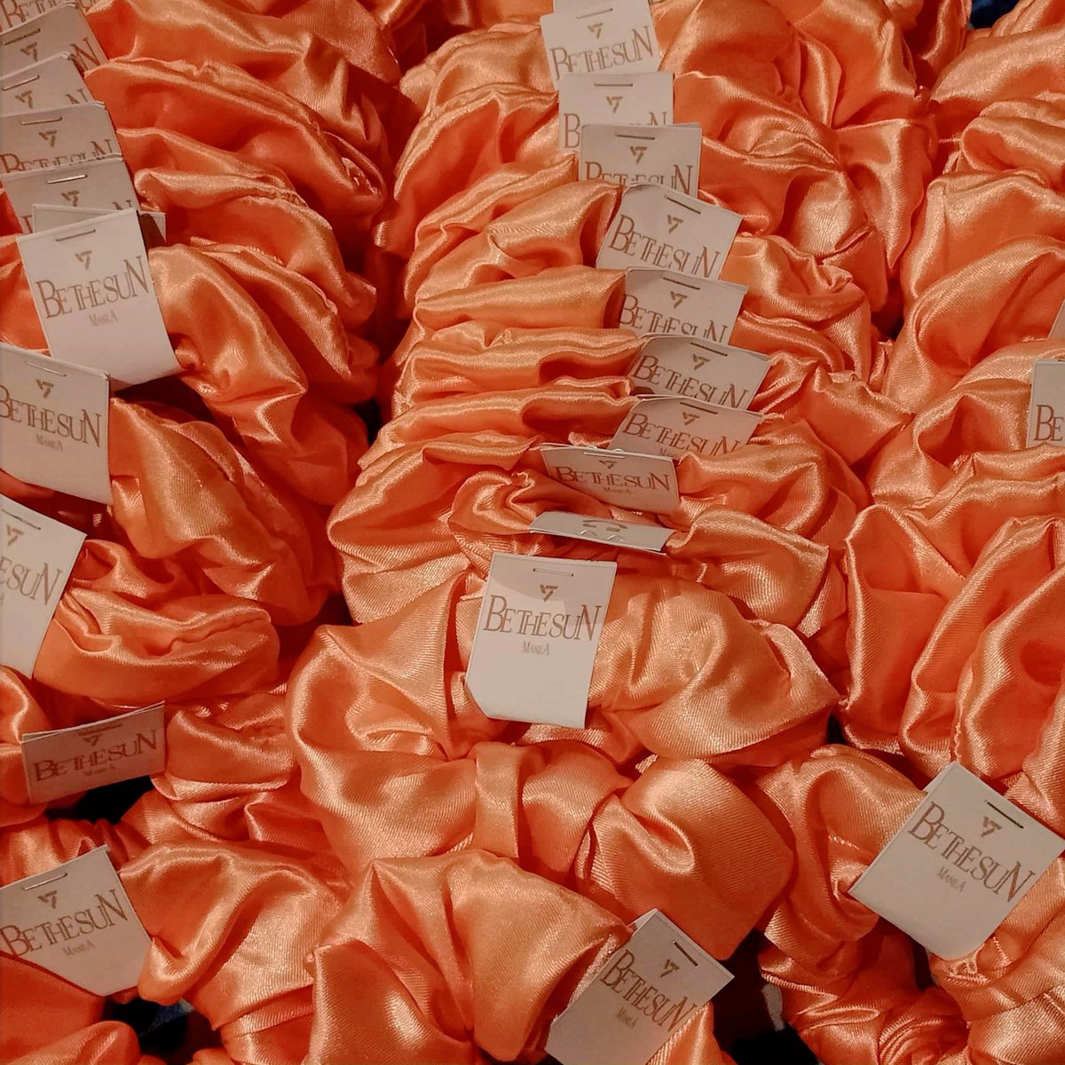 [#ㅌㅋspoiler] Here's a sneak peek of what we'll be giving away on concert days!

Time and location is TBA. Kindly read the guidelines and reminders posted on this thread. See you there, Carats 🤗

#BETHESUNinMNL #BeTSinMNL
#SEVENTEEN #세븐틴 

creatives: <a href="/theartfnl/">artfnl 🫟</a> 🫶🏻