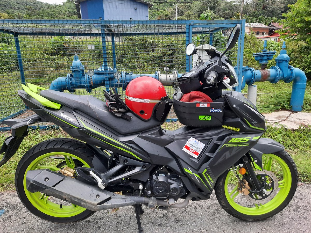 hakim_metal's tweet photo. Money can't buy happiness. But with money you can buy a bike. That itself is happiness ๐ #capayam https://t.co/0yazQfCf5X