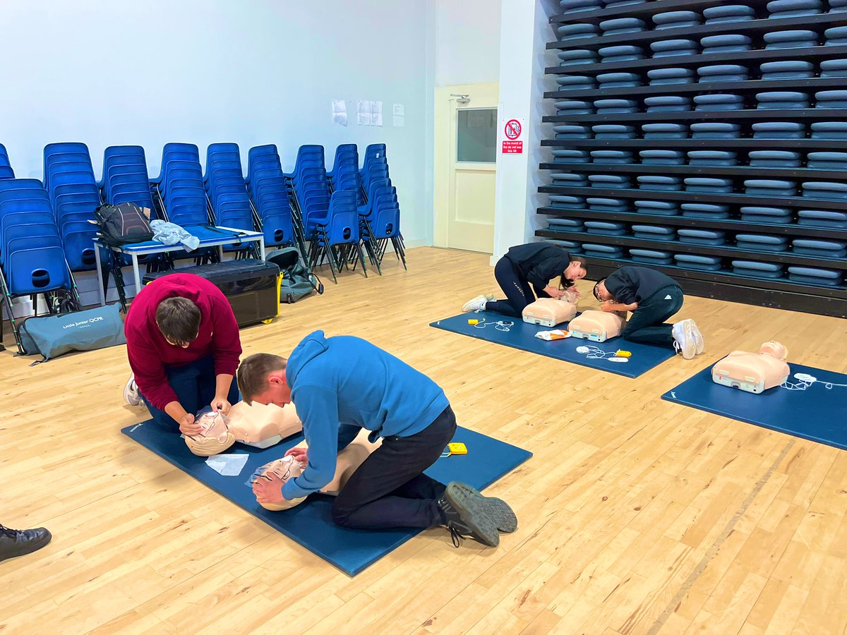A big congratulations to the 96 <a href="/StDavidsHS/">St David's HS</a> senior students who completed their First Aid qualification this week 🚑