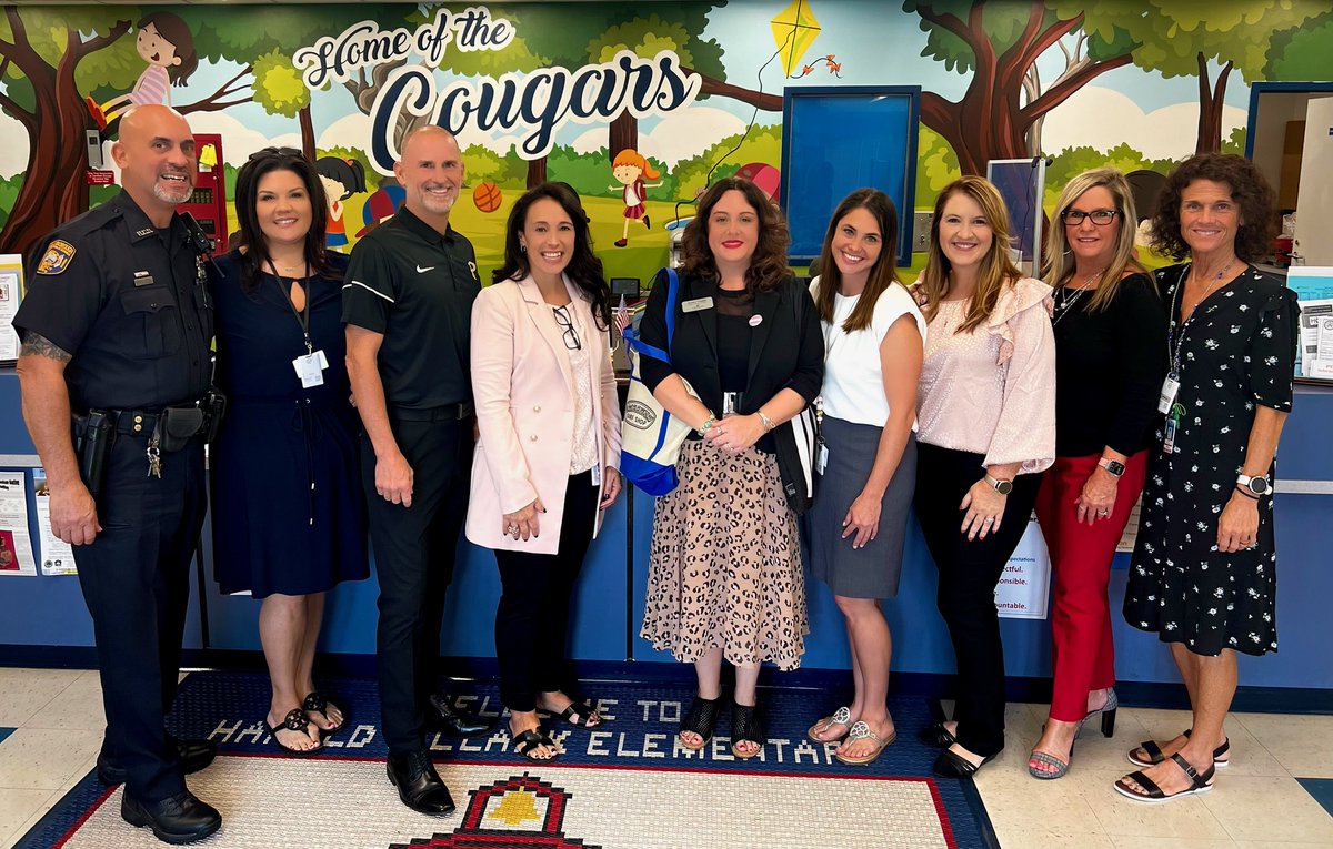AimAddison_SC's tweet photo. Thank you both for your visit and being so supportive. You definitely left your mark at Clark. @AddisonGDavis @jessicavaughnsb @ClarkElemTampa https://t.co/LcxXBB1gch