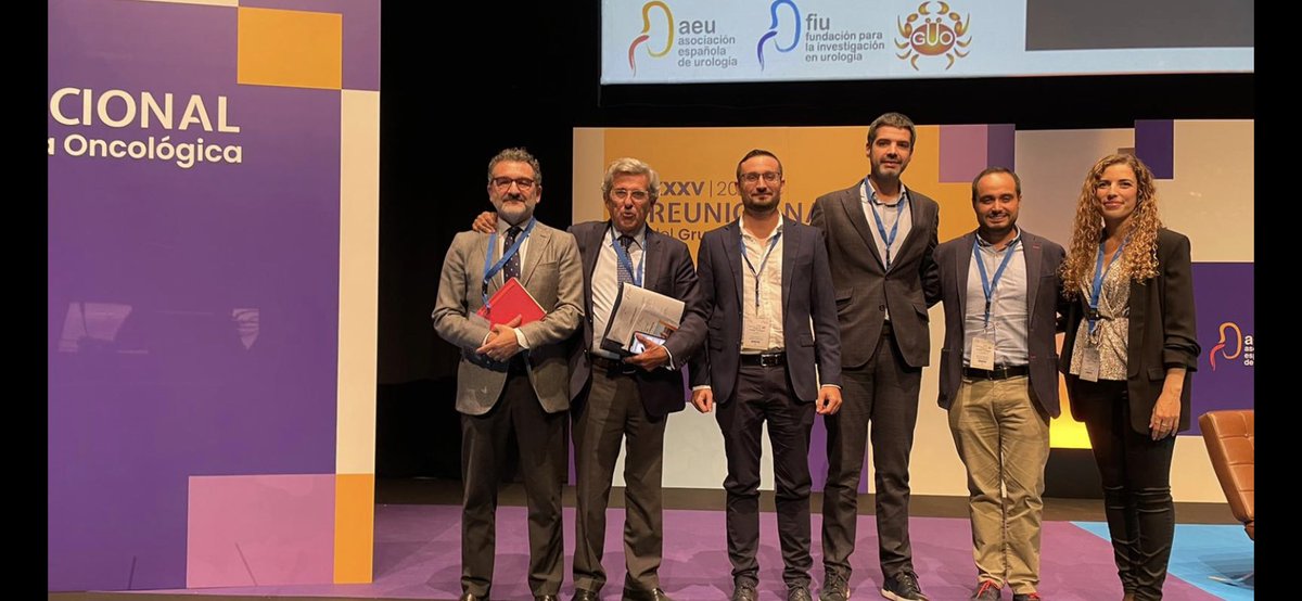 Rafa Medina (@rafamedinasvq) on Twitter photo Ha sido un placer moderar junto al Prof. Carballido la mesa de Cancer renal en la XXXV Reunión Nacional Urología Oncológica <a href="/InfoAeu/">AEU</a>. Magníficos ponentes e interesante debate. <a href="/UronefroHUVR/">@Uro-NefroHUVR</a> <a href="/HospitalUVRocio/">HospitalUVRocio</a> Ha sido un placer moderar junto al Prof. Carballido la mesa de Cancer renal en la XXXV Reunión Nacional Urología Oncológica <a href="/InfoAeu/">AEU</a>. Magníficos ponentes e interesante debate. <a href="/UronefroHUVR/">@Uro-NefroHUVR</a> <a href="/HospitalUVRocio/">HospitalUVRocio</a>