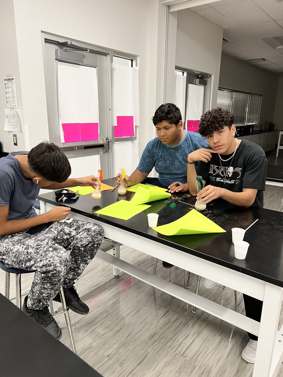 CAPortillo_PHHS's tweet photo. What a great week it has been so far for Biology intersession review for our students to get them ready for the December STAAR exam! #TeamSISD #SocorroHS #Biology #SHSScience https://t.co/x9Lc60qwKB
