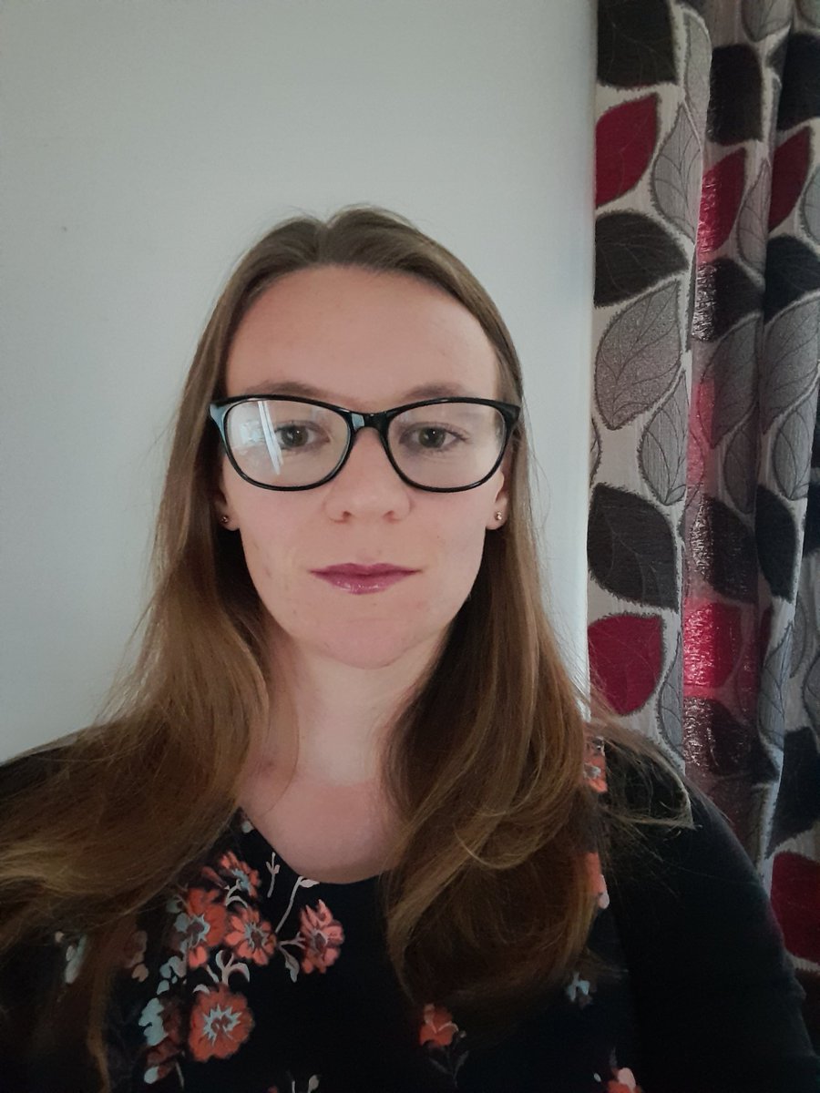 TheMummyArch's tweet photo. Attempting to smash imposter syndrome with a heavy application of lip gloss

Off to the official opening of #abbothouse https://t.co/7Xan1i4y0S