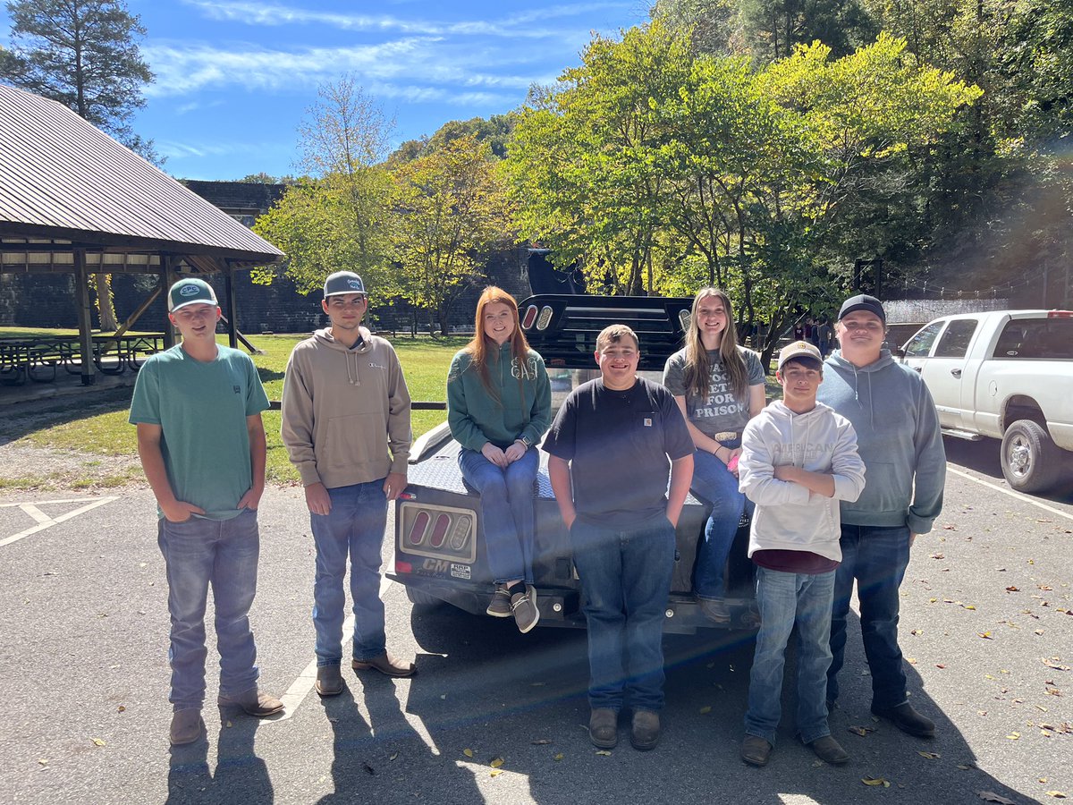 LivingstonFFA's tweet photo. Yesterday, Livingston Academy FFA placed third at the second annual Upper Cumberland Forestry Invitational held at Standing Stone State Park. Owen Johnson was the high scorer for LA and the third highest overall with 287 out of 400 possible points. https://t.co/3cVxWSYtdo