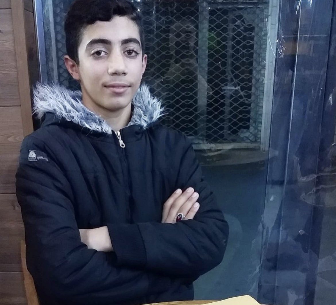 Die kurdische Menschenrechtsorganisation <a href="/Hengaw_English/">Hengaw Organization for Human Rights</a> meldet, dass der 16jährige Nima Shafighdoust, der auf einer Demo verletzt und zu Hause behandelt wurde, von iranischen Sicherheitskräften abgeholt und seine Leiche später seiner Familie gebracht wurde. #IranProtests2022