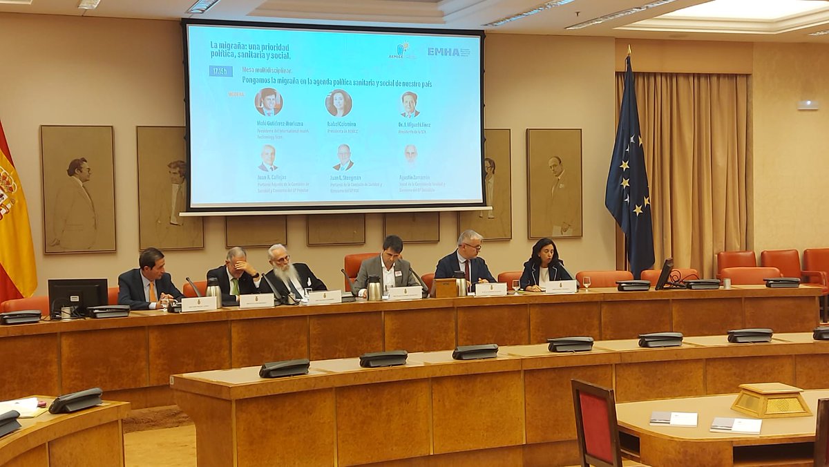 🔝 Empieza la mesa debate. "Pongamos la migraña en la agenda política, sanitaria y social de nuestro país" Esta mesa cuenta con la participación de los portavoces de la Comisión de Sanidad y Consumo de los diferentes Grupos Parlamentarios: #PSOE #PP #VOX