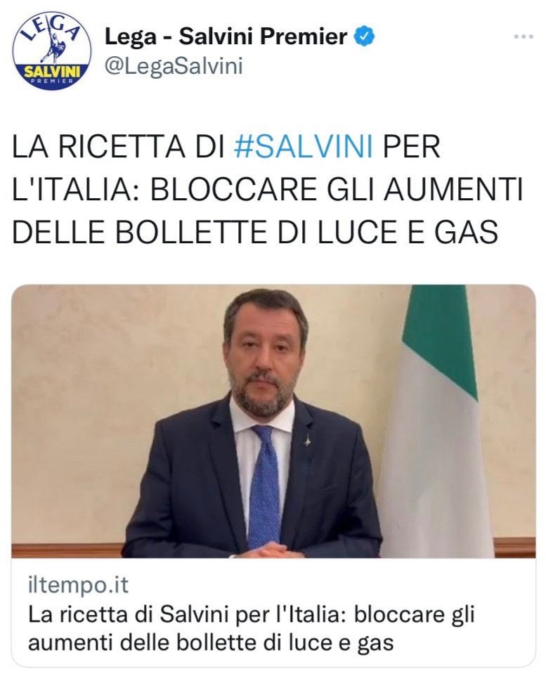 IstitutoLuce's tweet photo. In questa giornata inauguriamo solennemente il nuovo premio Luce denominato “Graziealcazzismo” in onore dei camerati Graziani, Alcide e dei nostri alleati germanici. Il premio di oggi va al nostro camerata #Salvini 
#graziealcazzismo https://t.co/PQTGGQOy0i