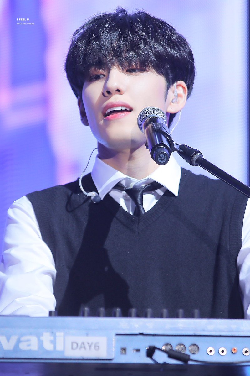 좋아하는 원필이 🪄💛