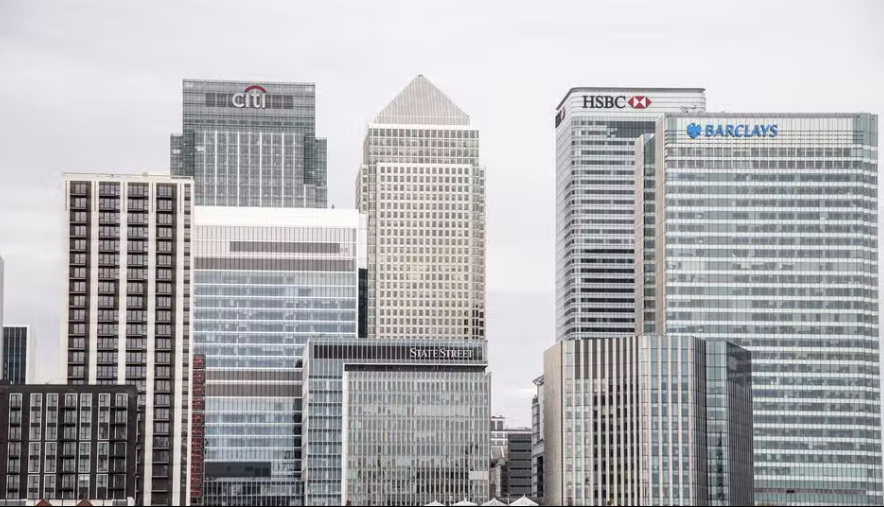 drivers_norris's tweet photo. Banks call for more support on #mortgages amid surging rates

Lenders asked @KwasiKwarteng  to consider extending the Government’s mortgage guarantee scheme, the PA news agency understands https://t.co/YBstXww4Un https://t.co/s3zsiSLPMy
