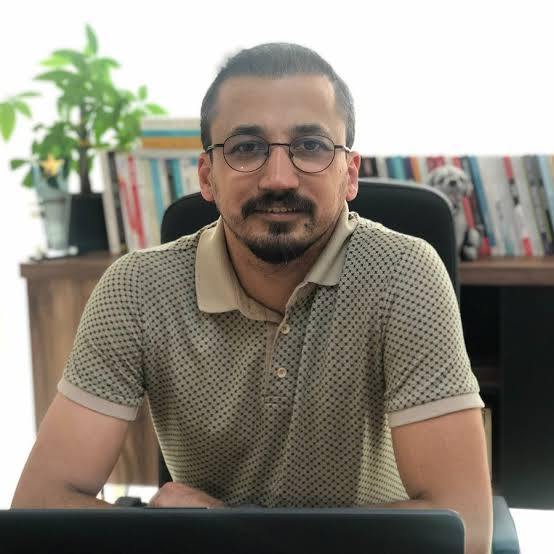 mhmtdnmz97's tweet photo. Biz aklımıza ve notumuza sadece atanacağımız şehri yazmak istiyoruz artık :) @cuneytiltus     #Kpss2022YüzBinÖgrtmn https://t.co/fNnjCEqZc0