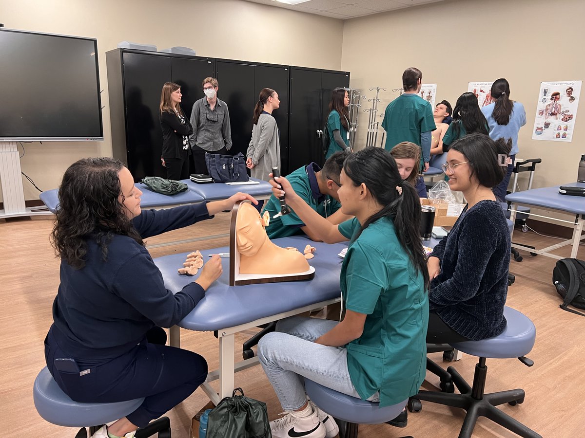 foothillsahec's tweet photo. Group B of the @BrenauU Medical Scholars had a great time learning about the PT and PA professions during their 1st session of the program! https://t.co/vbTLW3NJNE