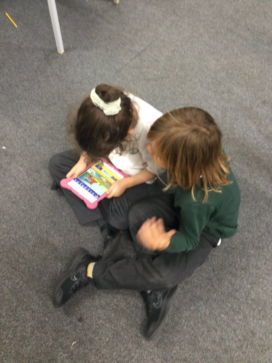 Cedarclasshh's tweet photo. In computing, we have been working on building good habits to be kind, responsible and safe when we are online. We know to ask an adult before using a device and to let them check what we are doing. We know what to do if something worries us. #HighHamComputing https://t.co/Es8BVust2i