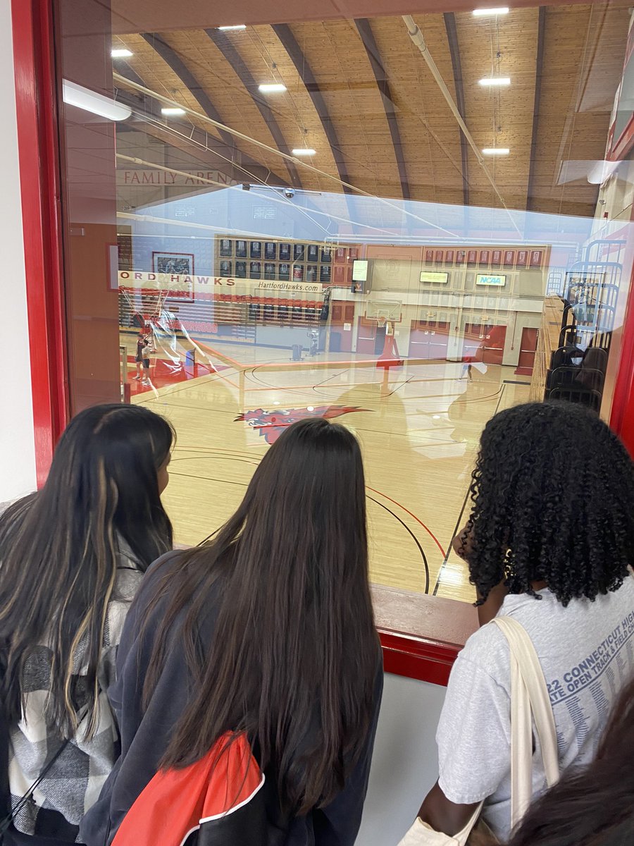 BCHSAVID's tweet photo. BC AVID 11th and 12th graders recently  visited the University of Hartford for a campus tour and information session. #BCAVID https://t.co/tVWr6ZC4RO