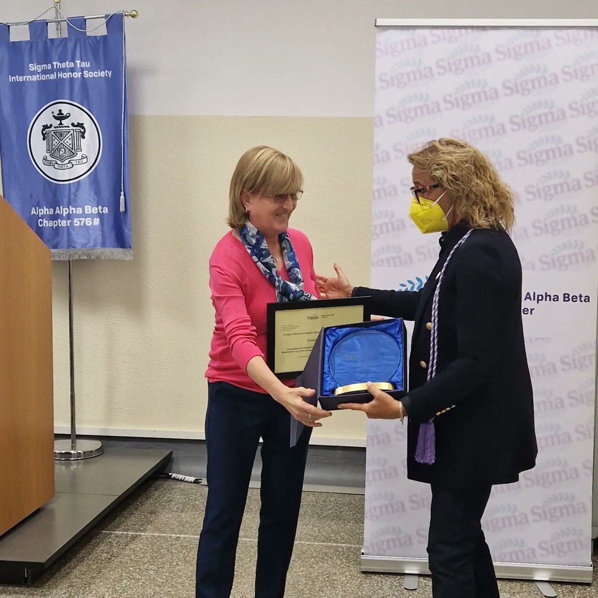 AlphaItalia's tweet photo. Congratulations to the Prof Graziella Costamagna, for Nurses Award for Best Nursing Research Abstract
#sigmanurses #sigmaconference #alphalaphabetaawards @sigmaeuropeanregion @sigmanursing https://t.co/T4PciGD5zI