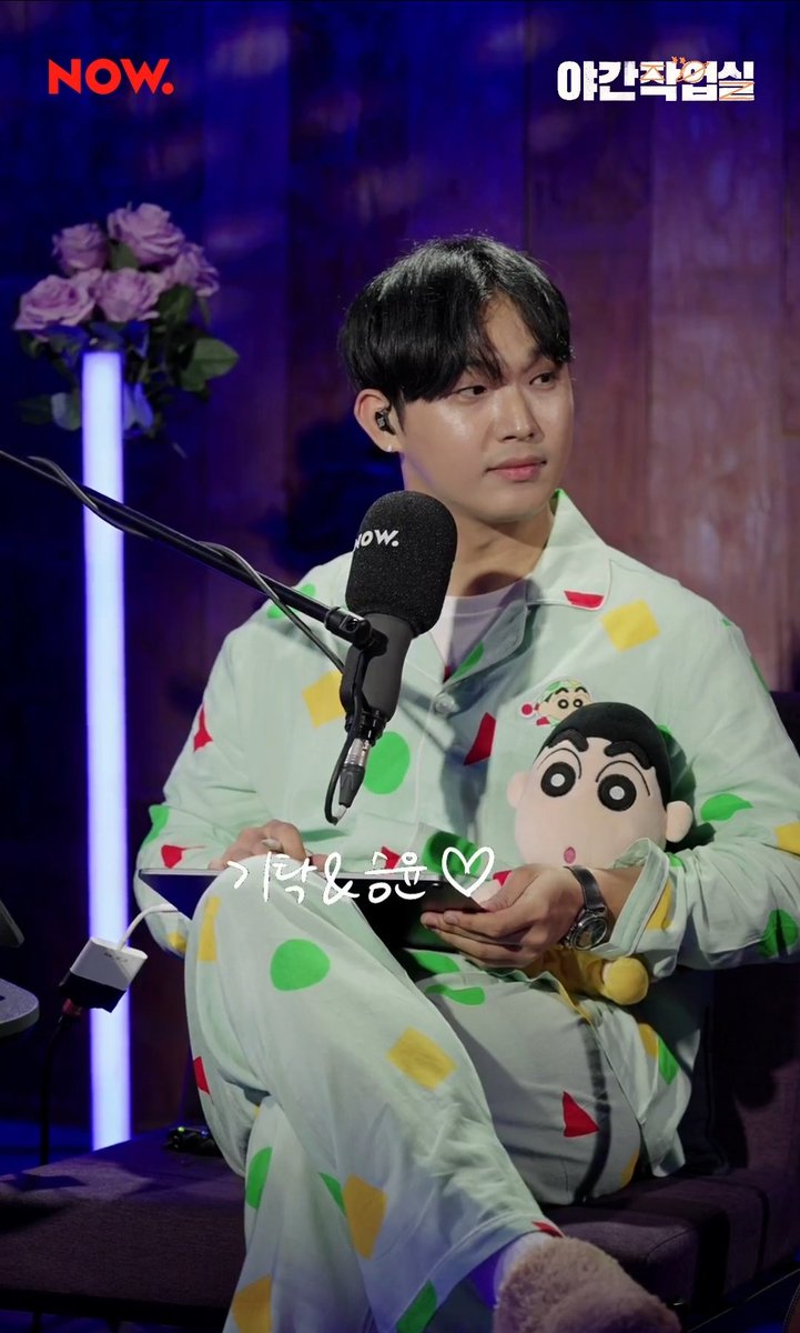 betwob9294's tweet photo. แงน้อนนนนน @BTOB_IMHYUNSIK  
#LIM_HYUNSIK #임현식 
#btob #비투비 #야간작업실 #latenightstudio https://t.co/j548DMObWn