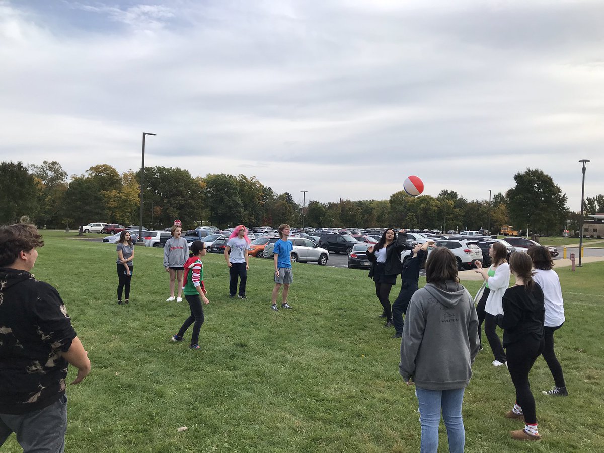 JenkinsJokes's tweet photo. Beginning Drama &amp; Theatre students learned the importance of working as an ensemble and the value of spatial awareness as they played Kitty in the Corner and Ball Game. #ModelMustang https://t.co/0n7aczlmuZ