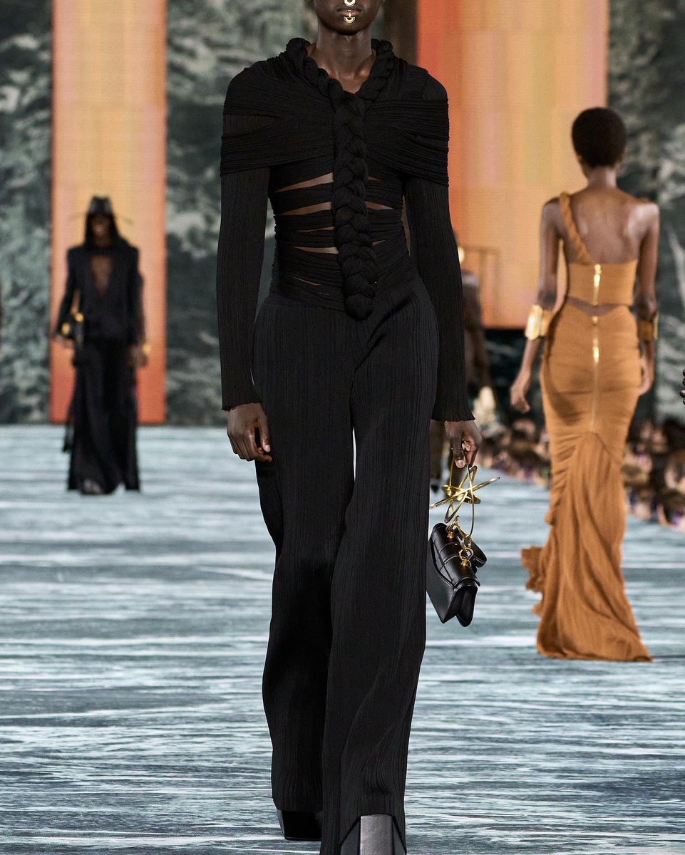 highendhomo's tweet photo. balmain ss23 https://t.co/NMg8nBzcki
