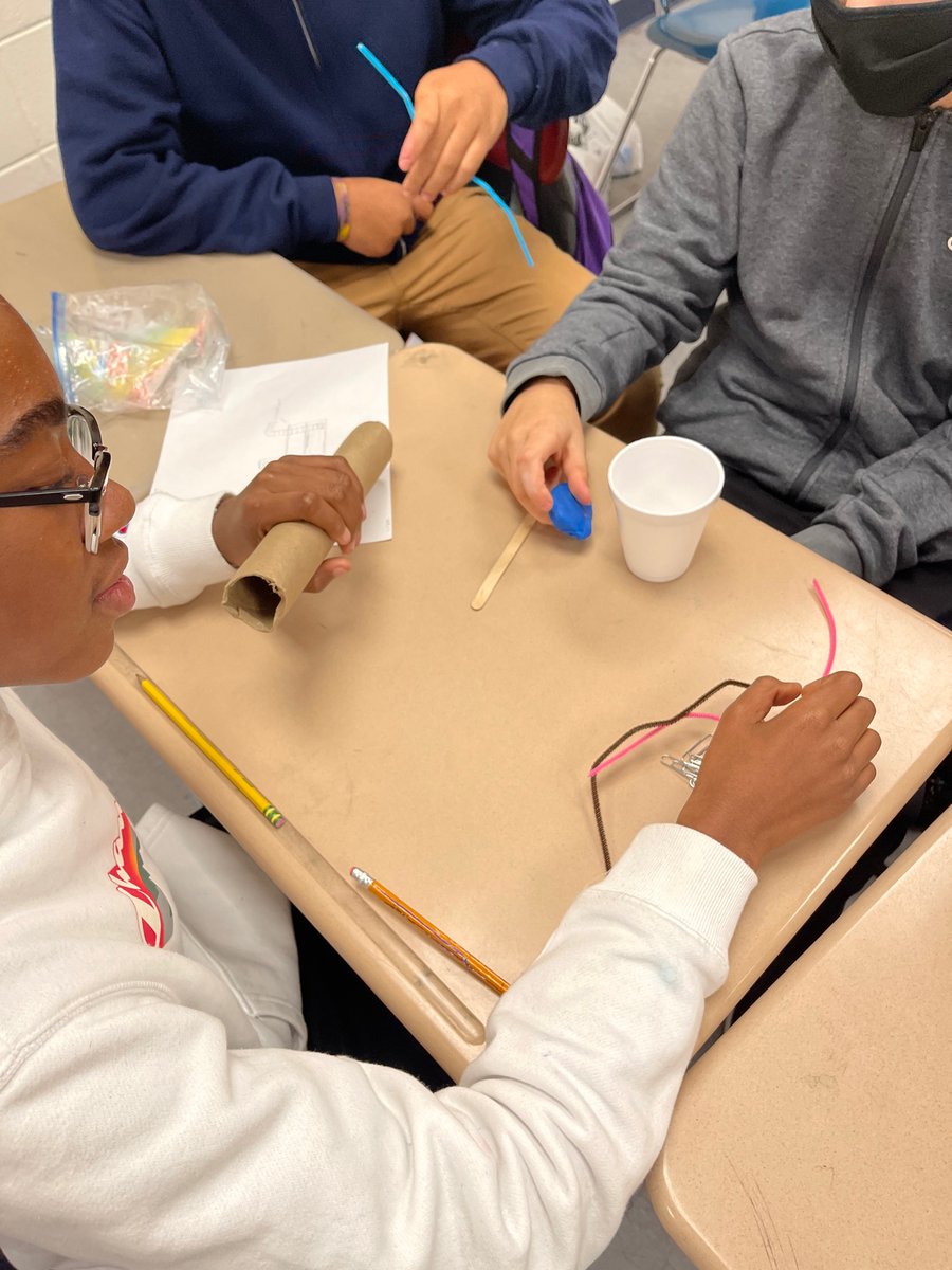 msparker_scifly's tweet photo. Can we help the community center in building an aqueduct to transport water to their garden? Yes, we can! @akjohnsonEdS @wendy_wkellman @kiboucher @tmwalthour1 @tsamuel_EdS #TheBESTNest ππ¦
β¨ https://t.co/ilx7q4Yghx