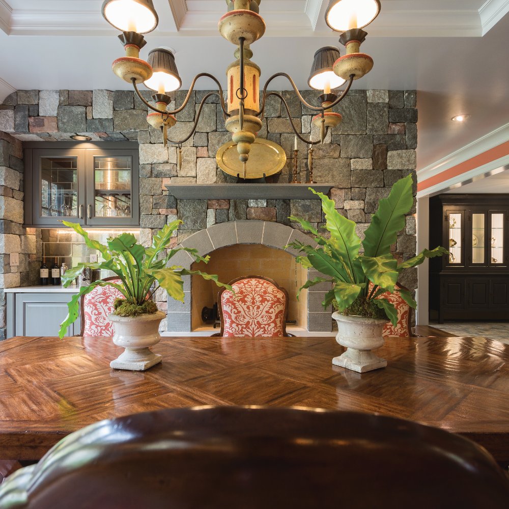 LowellCustom's tweet photo. When we think of fireplaces, one of our favorites is in our dining room designed by @DrakeInteriors @LowellCustomHomes #fireplace #fireplacedesign #cozy #cozyhome #fall #fallinteriors https://t.co/nsLR1190hE