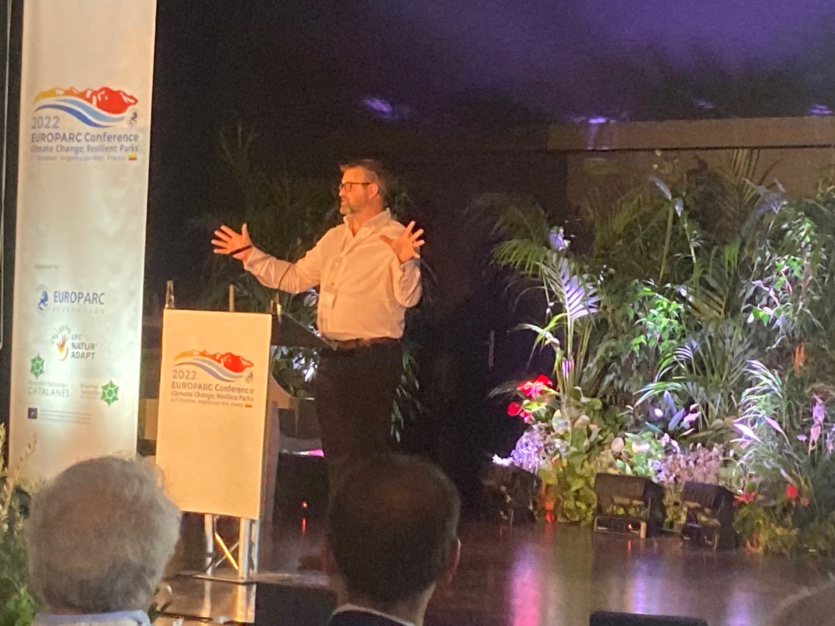 Great to hear @MD_JStuart, Convener @lomondtrossachs, make an inspirational speech about the role that protected landscapes can play in the climate fight at yesterday's #EUROPARC2022. By working together we can make a real change for nature #biodiversity #climatecrisis