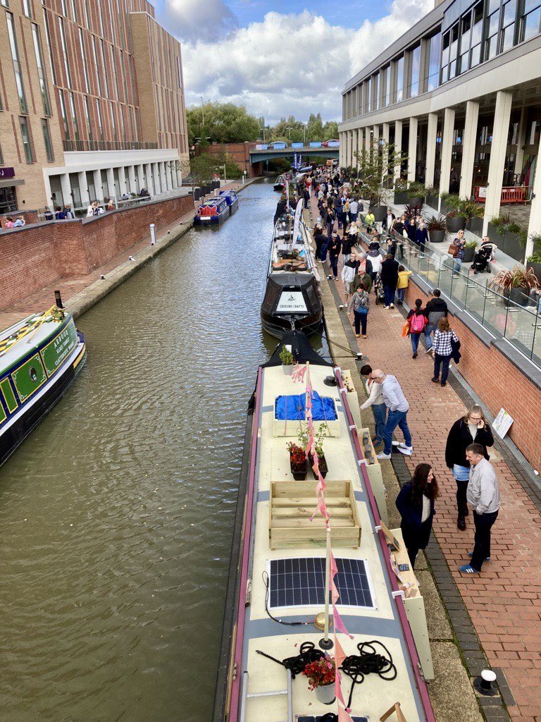 🍂 Our team loved meeting people at #BanburyCanalDay last weekend. To keep up with what else is happening on the #OxfordCanal and other waterways near you this autumn check out our events page 👇canalrivertrust.org.uk/events