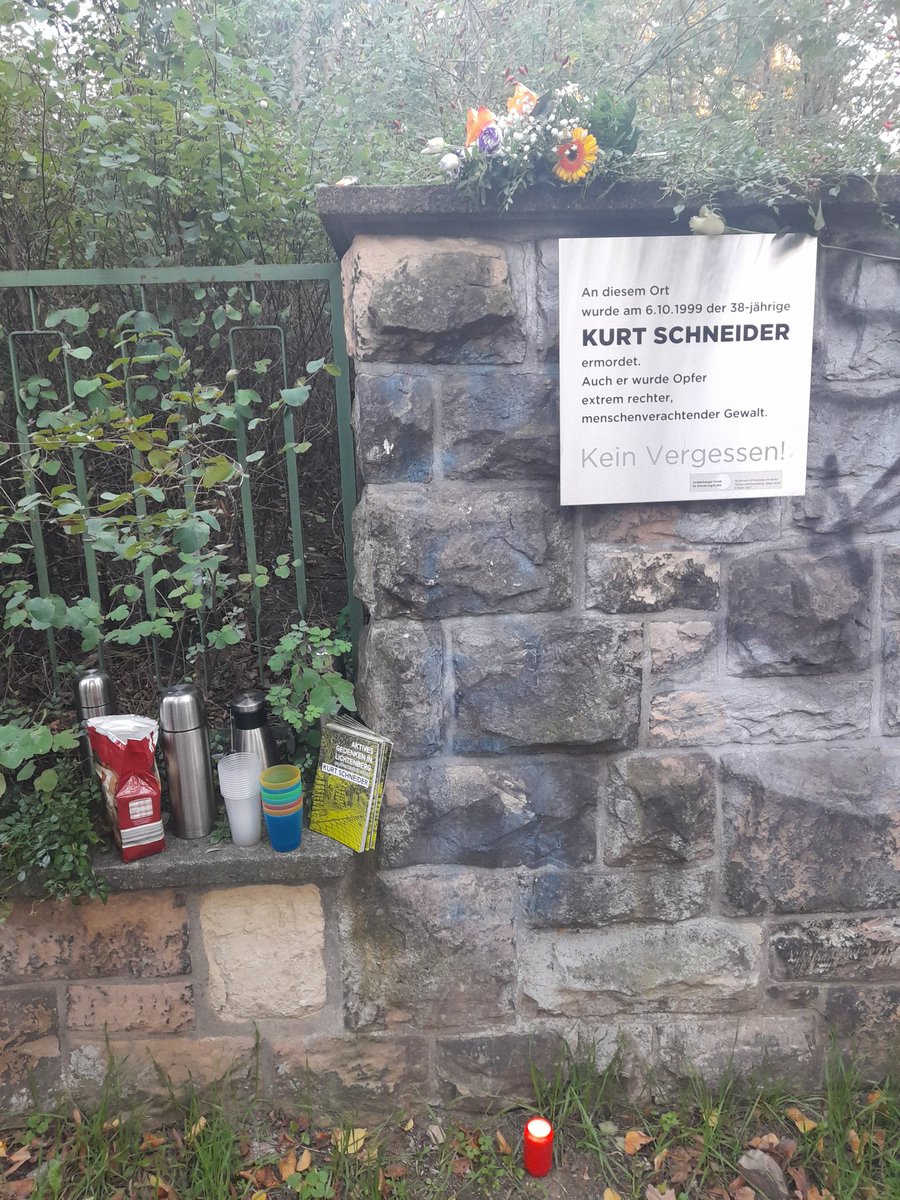 Wir gedenken Kurt Schneider, der am 6. Oktober 1999 von Neonazis mit #sozialchauvinistischen Motiven in #Lichtenberg ermordet wurde #niemandistvergessen
