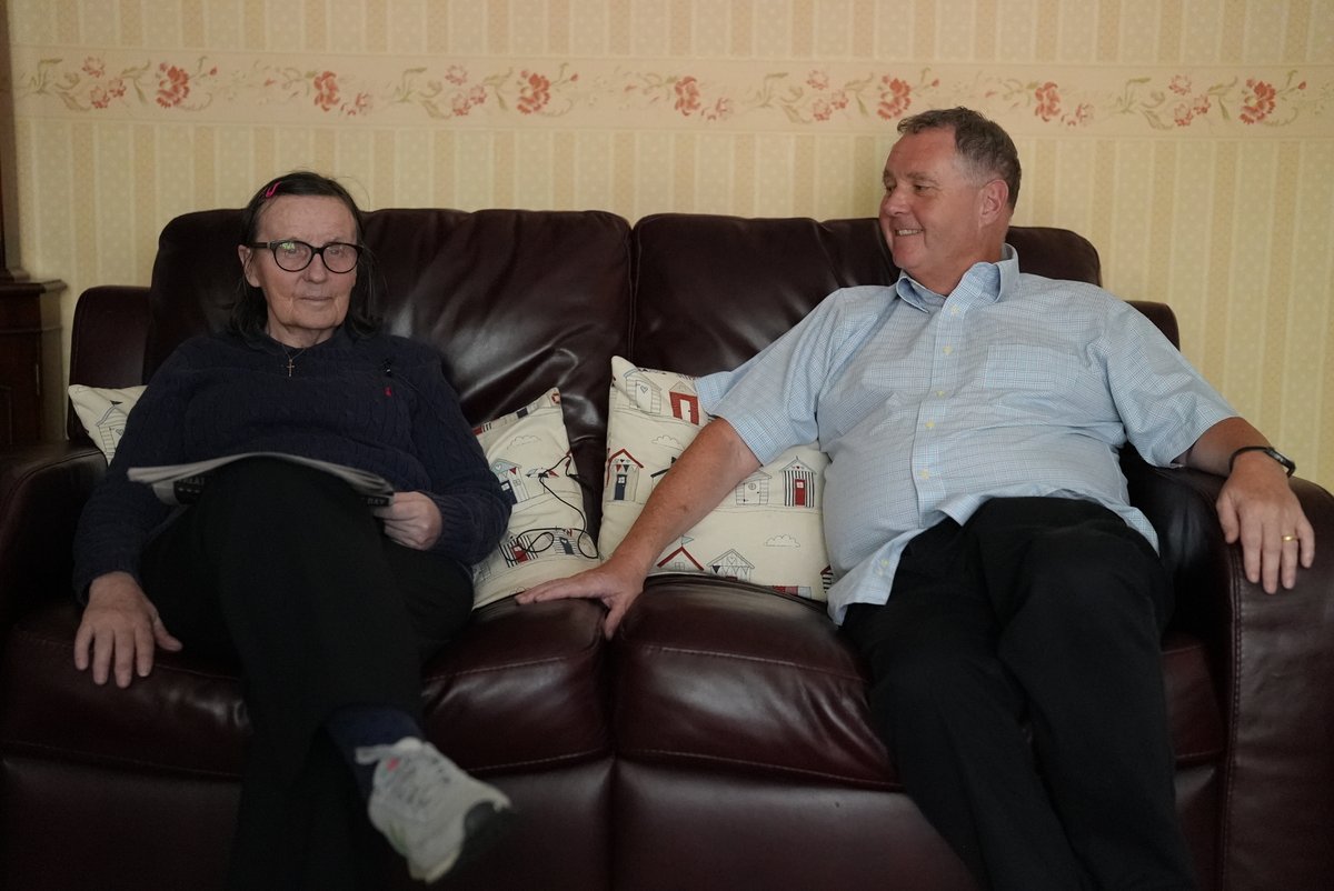 alzheimerssoc's tweet photo. Nearly 60% of people diagnosed with dementia are not getting the help they need.
Tonight 6pm &amp; 10pm @BBCNews, @BBC5Live, @BBCRadio4 speak to Bill &amp; Jo Wilson. Jo lives with dementia, whilst Bill is struggling to access services they need, such as regular carers and respite.(1/3) https://t.co/UmrhESbMpI