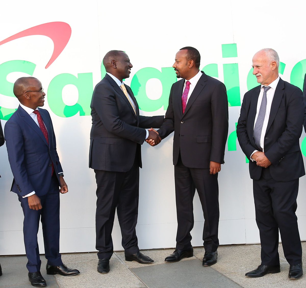 WilliamsRuto's tweet photo. A supportive environment can build a competitive tech start-up ecosystem that generate life-changing innovations in Africa. Safaricom’s success story is such an enduring innovation of how tech revolution is bypassing traditional barriers to deliver sustainable prosperity. https://t.co/tL6CwdA4ka