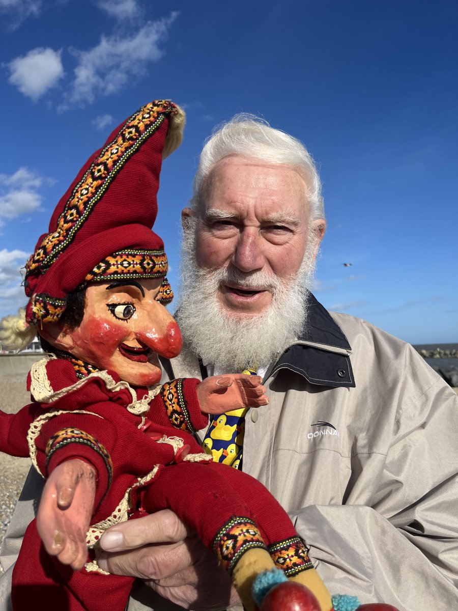 Great to catch up with some good friends at East Point Pavilion in #Lowestoft. Here's the lovely Bryan Clarke who was Punch and Judy man for over 20 years! #PunchandJudy #Suffolk