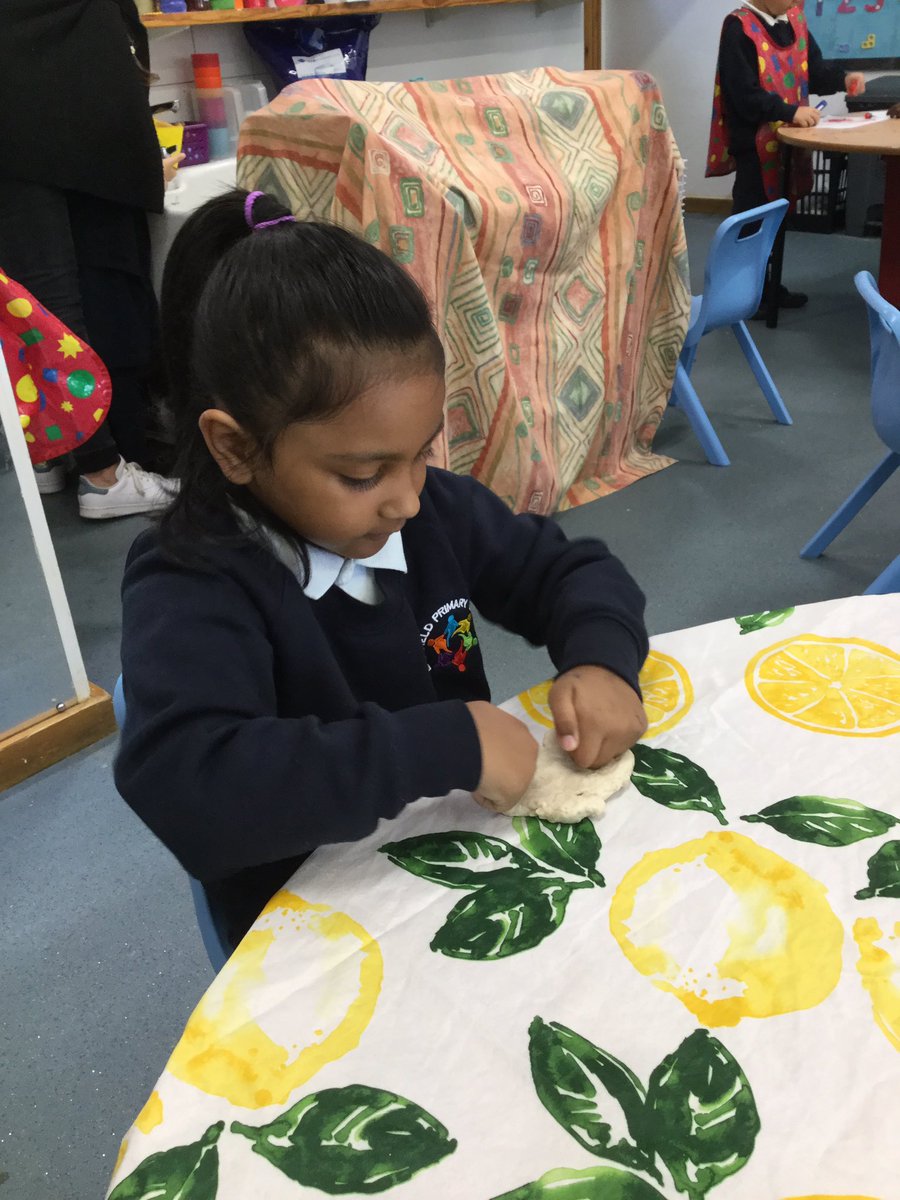EPSMissMichael's tweet photo. Who will help me bake the bread? Reception were so excited to bake some bread today just like The Little Red Hen. They practised kneading their dough and shaping their roll. @Eastfield_EN3 @hussain_roksana https://t.co/owatVVDY8m