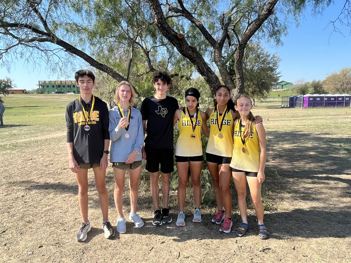 ridgetrack_xc's tweet photo. Congrats to our Top Performers at The Haltom District Warm Up!Bring on District 4-6A!! Stevin Cook, Nate Sprong, Alan Proenza, Kirstin Wasson, Emma Jenkins, &amp; Callie Seiwert!  👏🏽@KISDAthletics @ridgepanthers @BoysFossil @VRMSGAthletics @VRMS_Athletics @FHMLadyPanthers @opsu12 https://t.co/mVYUfiwOy5