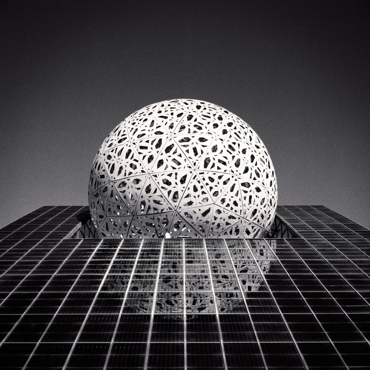 denisolivierart's tweet photo. NEW! Le Pavillon, Futuroscope Park, France. September 2022. Ref-11592: Get prints https://t.co/R93S7YHO1j
#analogphotography #entertainment #kodak #kodakgold #jaunayclan #decorativearts #square #gold200 @kodakprofilmbiz #bwsquare #mam6 #mamiya6 #mamiya #blackandwhite #standdev… https://t.co/0VceaPwbQl