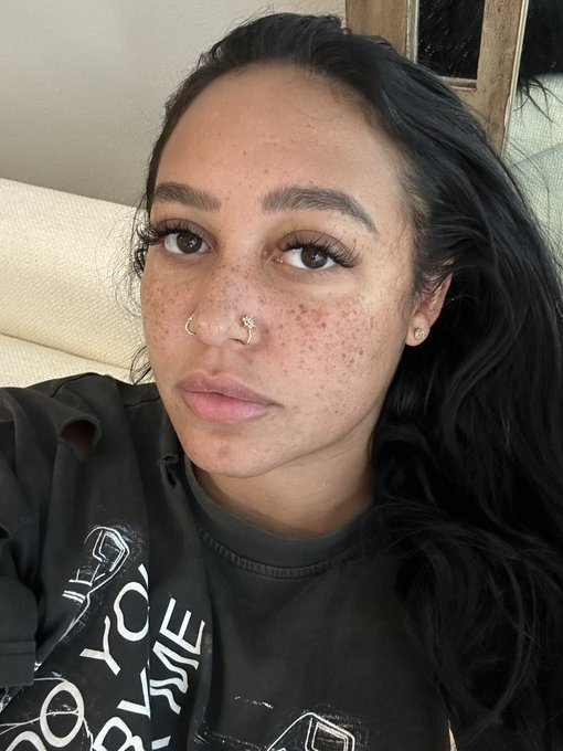 TW Pornstars Emi Cheree Vlasenko. The latest pictures and videos from