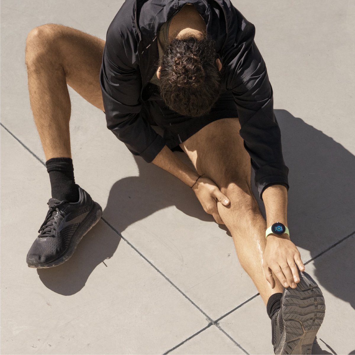 The best of Google 🤝 the best of Fitbit. Meet Google Pixel Watch, with Fitbit built in. 💗 Our most accurate heart rate tracking yet. 🏃 Next-level workouts, right on your wrist. 💤 The daily Sleep Score you know and love. Shop now: bit.ly/3TjvIYj