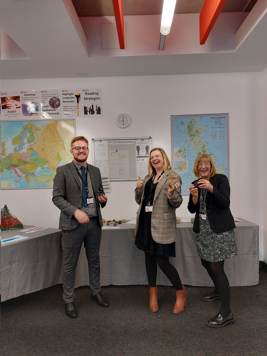 CULCHETHGEO's tweet photo. We are so excited to welcome Year 6 to our Open Evening tonight 😊 Geography rocks #WeAreCHS https://t.co/b5gqdCYRue