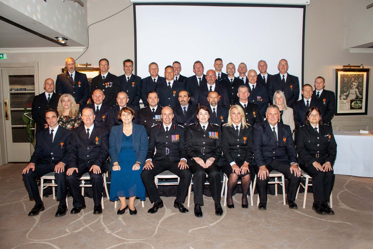 We've been celebrating our long serving colleagues who have dedicated more than 20 and 30 years in the fire service 👏 

We're so proud of you all and your commitment to making Essex a safe place to live, work and travel #OneTeam

Read more: orlo.uk/NqsNi