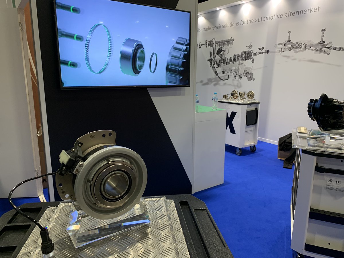 REPXPERT_UK's tweet image. Getting our @SchaefflerGroup #REPXPERT stand ready for tomorrow’s The Garage Trade Show 22 at The Exhibition Centre Liverpool. Come and see the #REPXPERTs all in one place 😊 event opens 8.30am. 👍