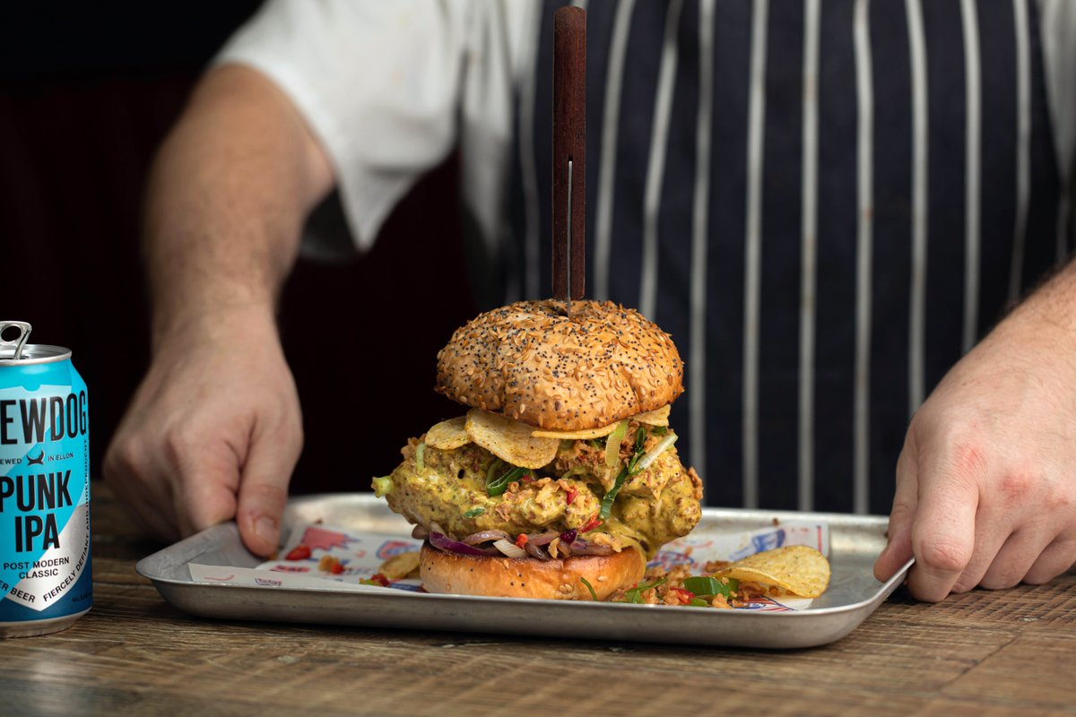 Swipe to build our October burger of the month! 🍔 🤩 

Thai red curry chicken thighs, fried red onion, coriander, fresh chili, and sweet chili crisps make this one bangin’ burger 🌶️ 🤤

Available all of October at BrewDog Ealing 😎