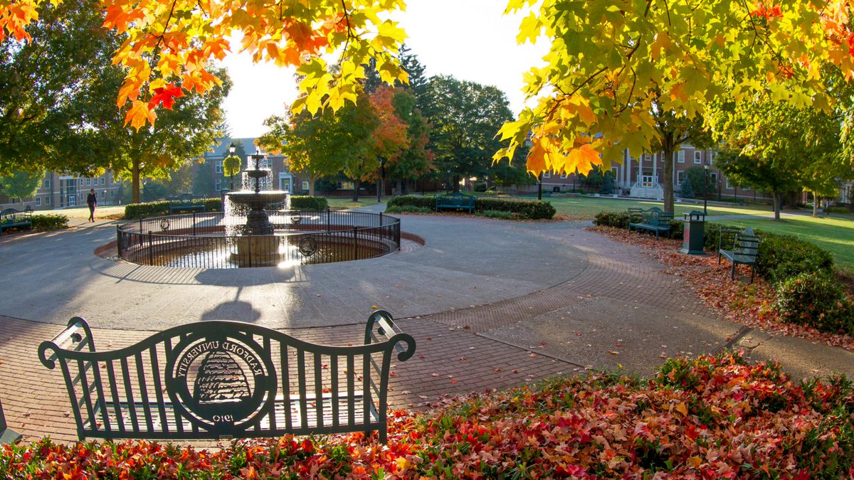 Wishing all of our students and fun and restful Fall Break 🍂

#radforduniversity #radfordva #campusphotography